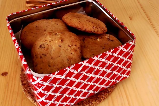 Keksići sa čokoladom, brusnicom i kikirikijem